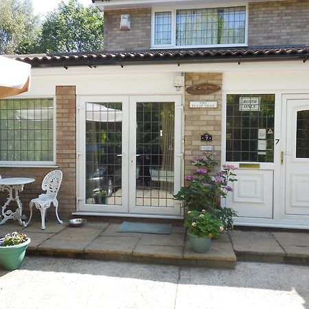 The Tulip Tree Guest House Wilmslow Exterior photo