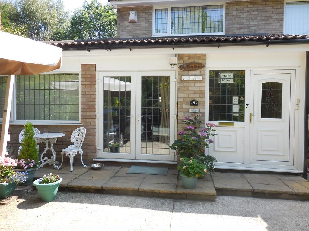 The Tulip Tree Guest House Wilmslow Exterior photo